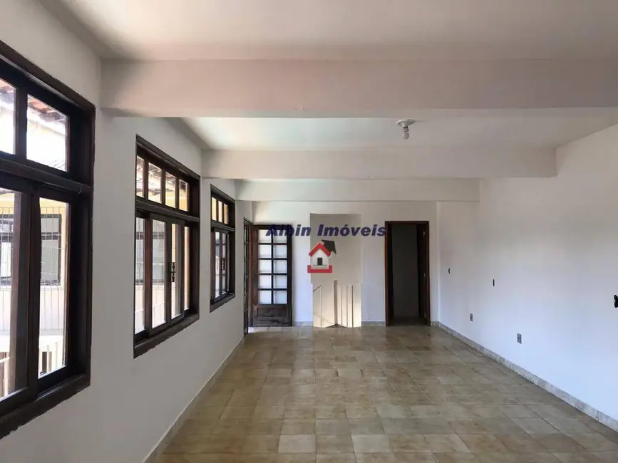 Foto 2 de Casa com 8 quartos à venda, 360m2 em Piratininga, Niteroi - RJ