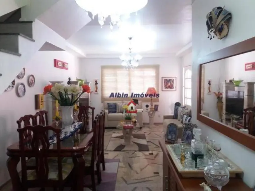 Foto 8 de Casa de Condomínio com 3 quartos à venda, 225m2 em Itaipu, Niteroi - RJ