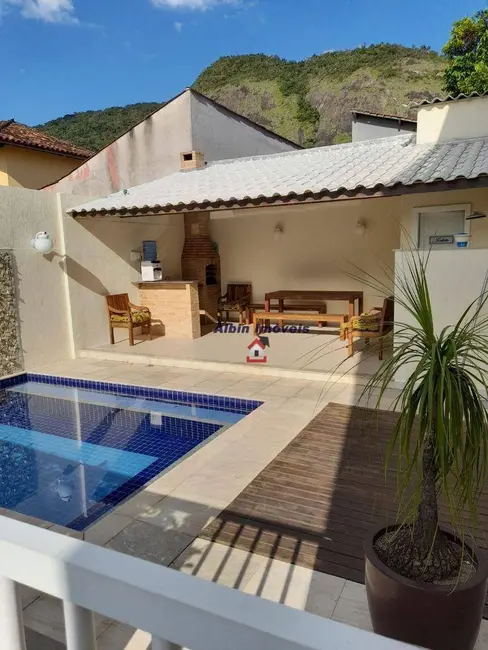 Foto 1 de Casa de Condomínio com 4 quartos à venda, 136m2 em Itaipu, Niteroi - RJ