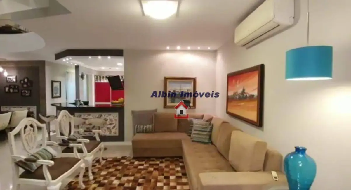 Foto 8 de Casa com 4 quartos à venda, 250m2 em Serra Grande, Niteroi - RJ