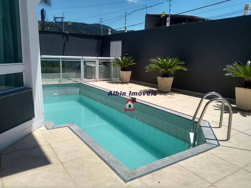 Foto 6 de Casa com 4 quartos à venda, 250m2 em Serra Grande, Niteroi - RJ