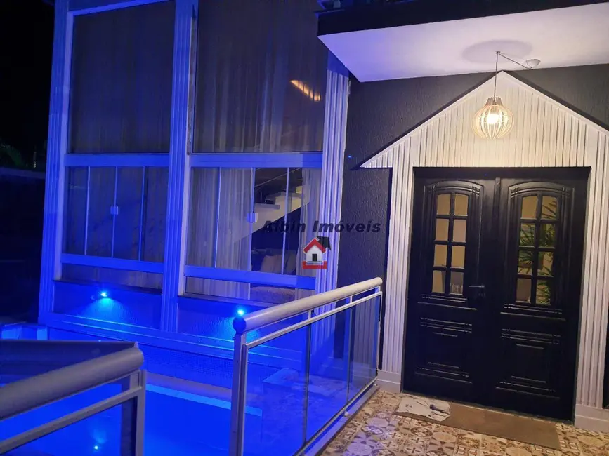 Foto 4 de Casa com 4 quartos à venda, 250m2 em Serra Grande, Niteroi - RJ