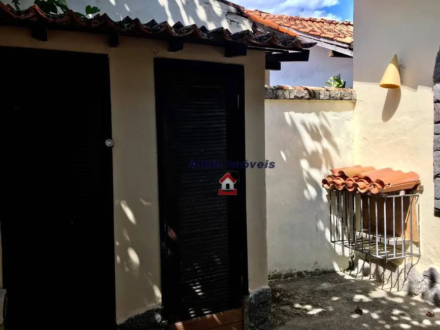 Foto 2 de Casa com 3 quartos à venda, 200m2 em Itaipu, Niteroi - RJ