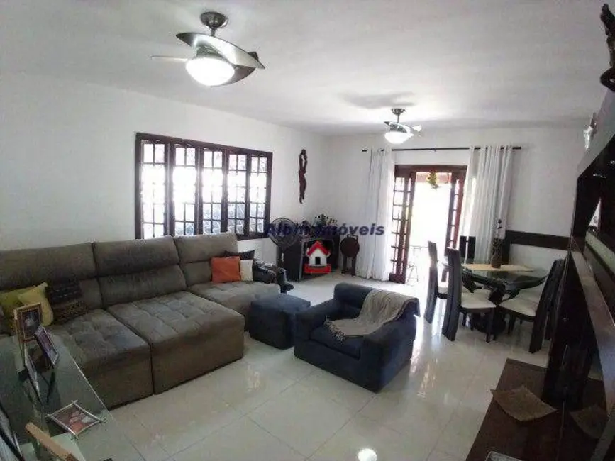 Casa com 3 quartos à venda, 360m2 em Maravista, Niteroi - RJ - imagem 5 Foto 5 de Casa com 3 quartos à venda, 360m2 em Maravista, Niteroi - RJ