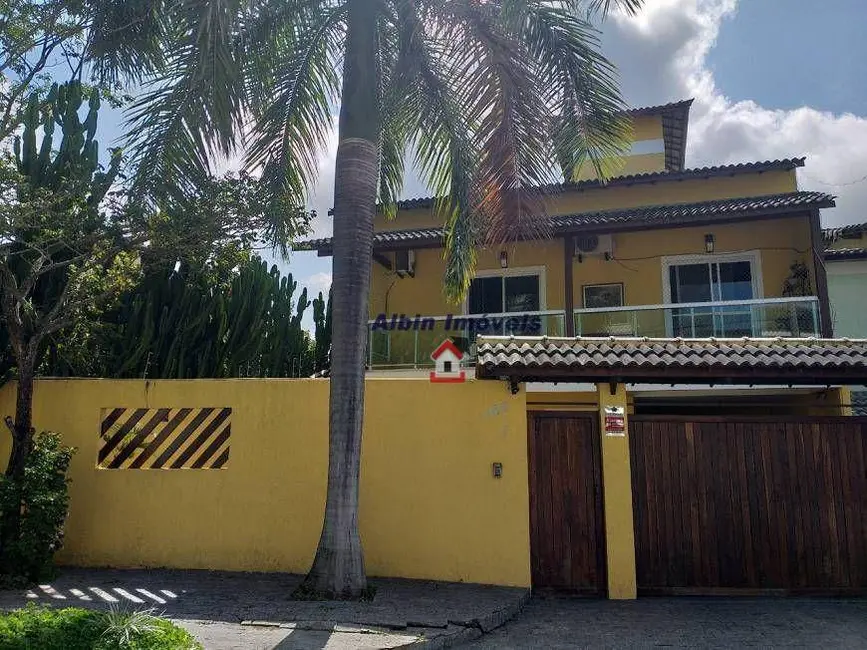 Foto 1 de Casa de Condomínio com 3 quartos à venda, 700m2 em Itaipu, Niteroi - RJ