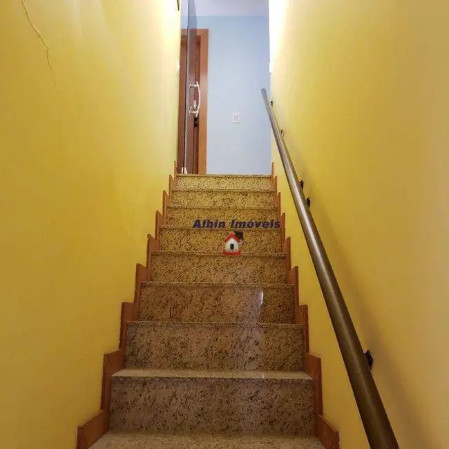 Cobertura com 3 quartos à venda, 200m2 em Piratininga, Niteroi - RJ - imagem 3 Foto 3 de Cobertura com 3 quartos à venda, 200m2 em Piratininga, Niteroi - RJ