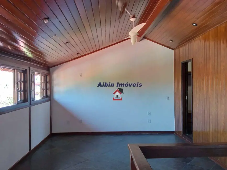 Foto 8 de Casa com 5 quartos à venda, 360m2 em Itaipu, Niteroi - RJ