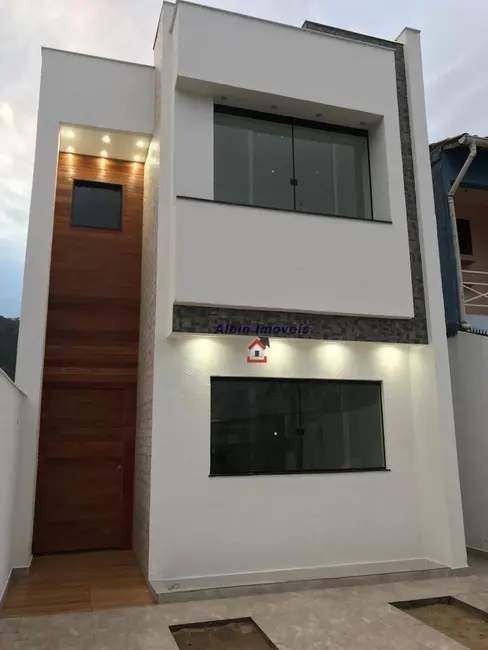 Foto 1 de Casa com 4 quartos à venda, 225m2 em Piratininga, Niteroi - RJ