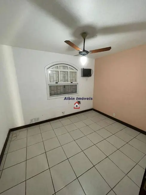 Foto 9 de Casa com 4 quartos à venda, 360m2 em Piratininga, Niteroi - RJ