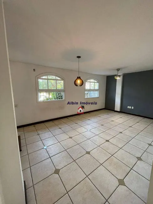 Foto 7 de Casa com 4 quartos à venda, 360m2 em Piratininga, Niteroi - RJ