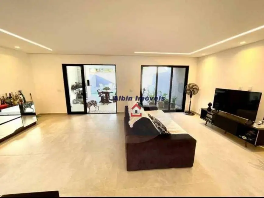 Foto 8 de Casa com 4 quartos à venda, 332m2 em Itaipu, Niteroi - RJ