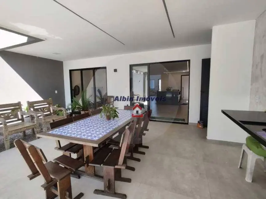 Foto 5 de Casa com 4 quartos à venda, 332m2 em Itaipu, Niteroi - RJ