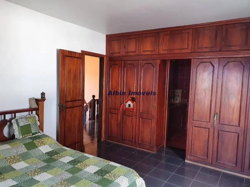 Foto 4 de Casa com 5 quartos à venda, 360m2 em Piratininga, Niteroi - RJ