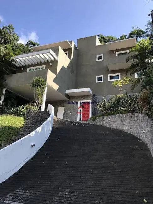 Foto 1 de Casa de Condomínio com 3 quartos à venda, 900m2 em Engenho do Mato, Niteroi - RJ