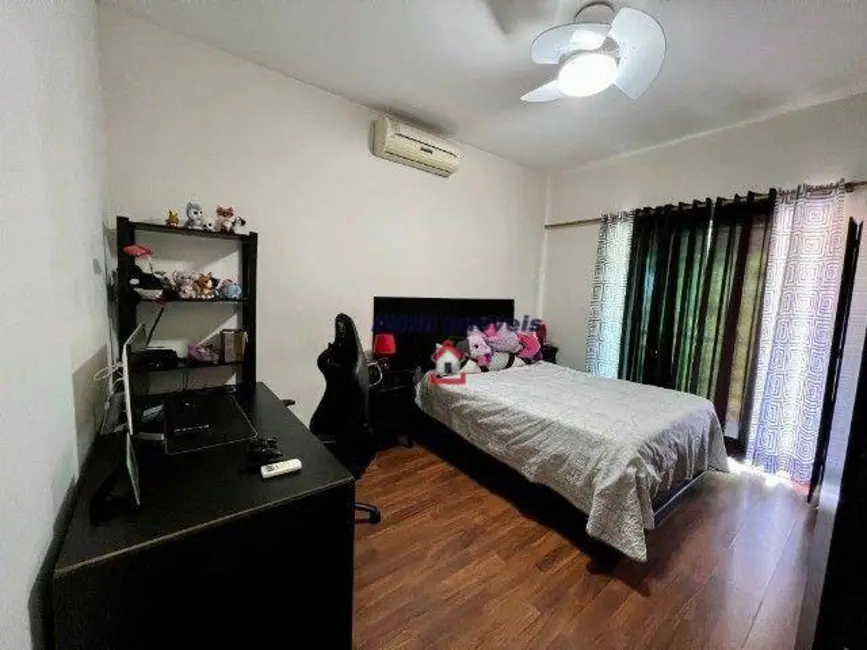 Casa de Condomínio com 6 quartos à venda, 560m2 em Itaipu, Niteroi - RJ - imagem 8 Foto 8 de Casa de Condomínio com 6 quartos à venda, 560m2 em Itaipu, Niteroi - RJ