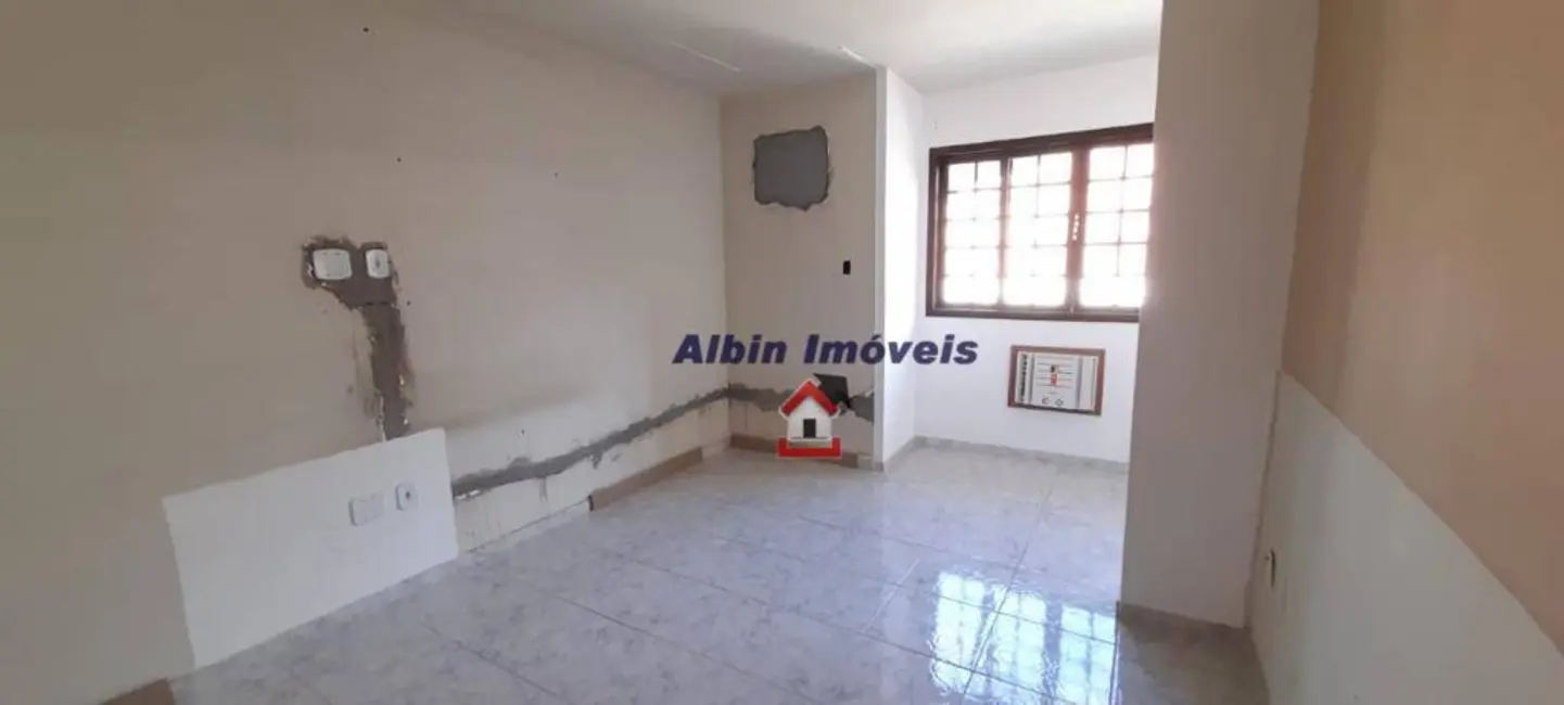 Casa com 3 quartos à venda, 180m2 em Niteroi - RJ - imagem 4 Foto 4 de Casa com 3 quartos à venda, 180m2 em Niteroi - RJ