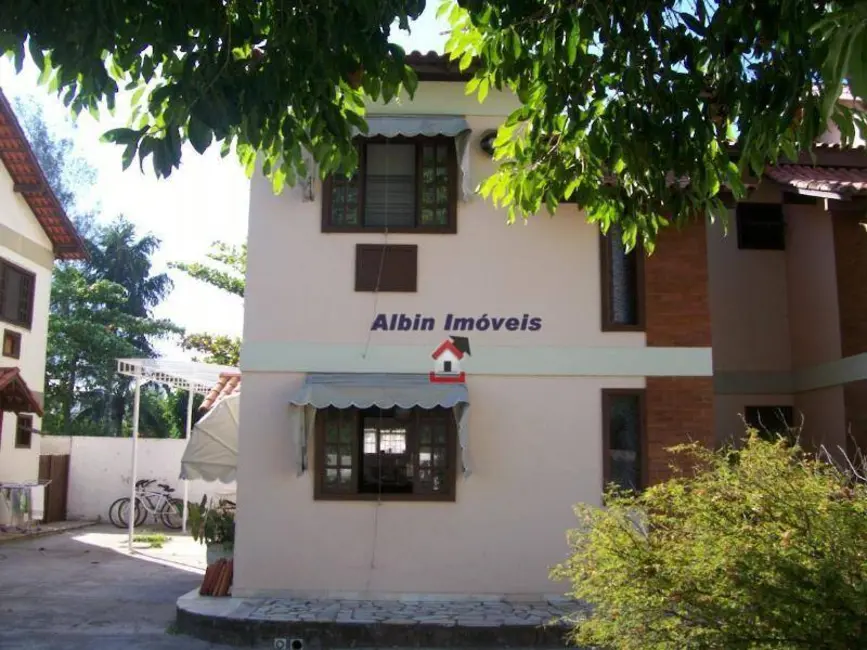 Foto 2 de Casa de Condomínio com 3 quartos à venda, 180m2 em Itaipu, Niteroi - RJ