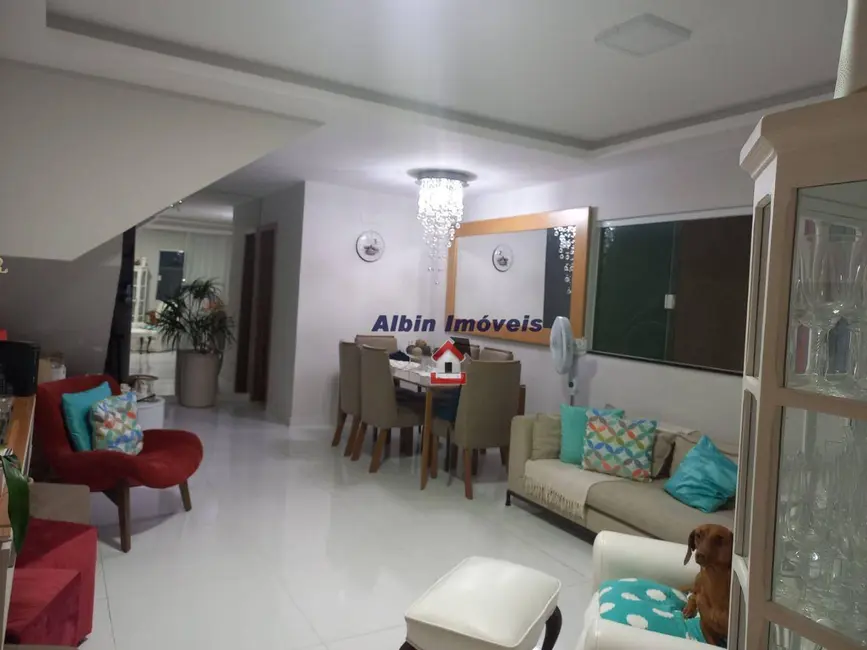 Foto 4 de Casa com 4 quartos à venda, 180m2 em Itaipu, Niteroi - RJ