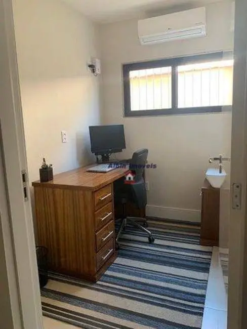 Foto 9 de Casa com 4 quartos à venda, 360m2 em Piratininga, Niteroi - RJ