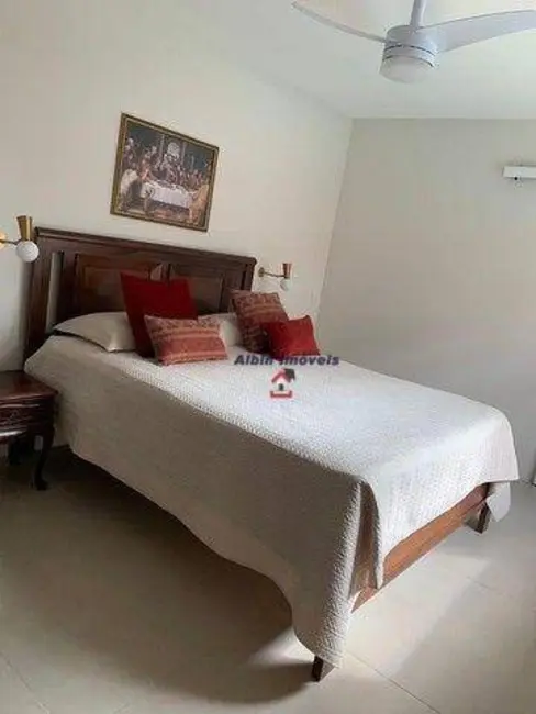 Foto 4 de Casa com 4 quartos à venda, 360m2 em Piratininga, Niteroi - RJ