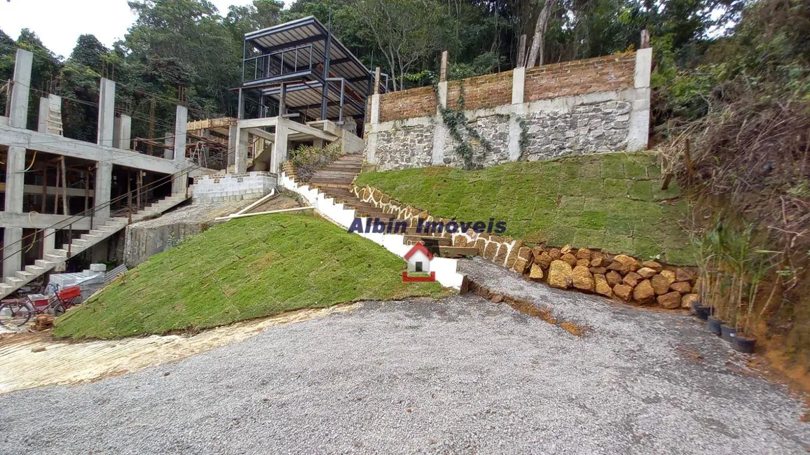 Terreno / Lote à venda, 600m2 em Niteroi - RJ - imagem 3 Foto 3 de Terreno / Lote à venda, 600m2 em Niteroi - RJ