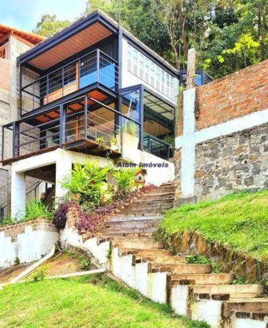Foto 2 de Casa com 2 quartos à venda, 300m2 em Niteroi - RJ