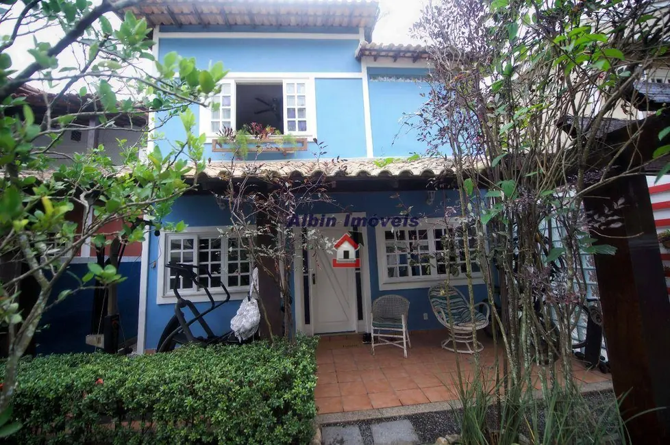 Foto 1 de Casa de Condomínio com 6 quartos à venda, 450m2 em Maria Paula, Niteroi - RJ