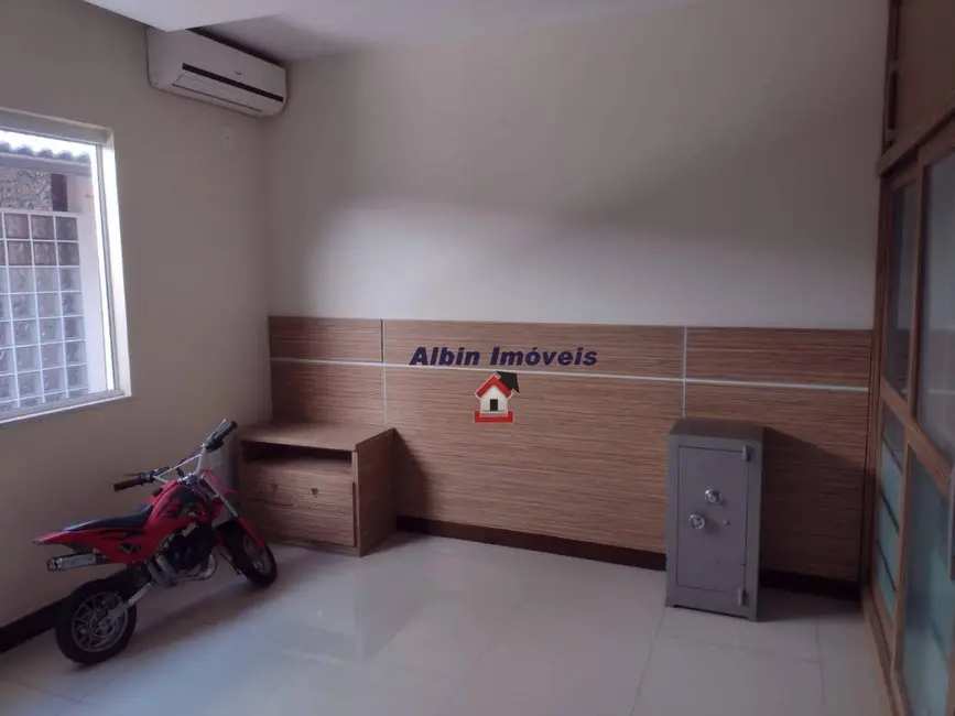 Foto 8 de Casa de Condomínio com 3 quartos à venda, 450m2 em Rio do Ouro, Niteroi - RJ