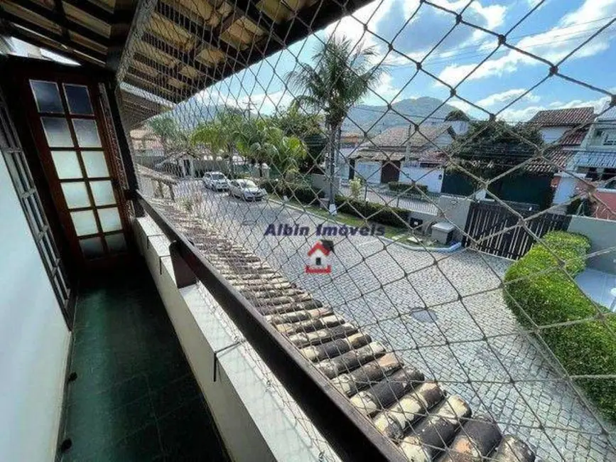 Foto 3 de Casa de Condomínio com 3 quartos à venda, 180m2 em Itaipu, Niteroi - RJ