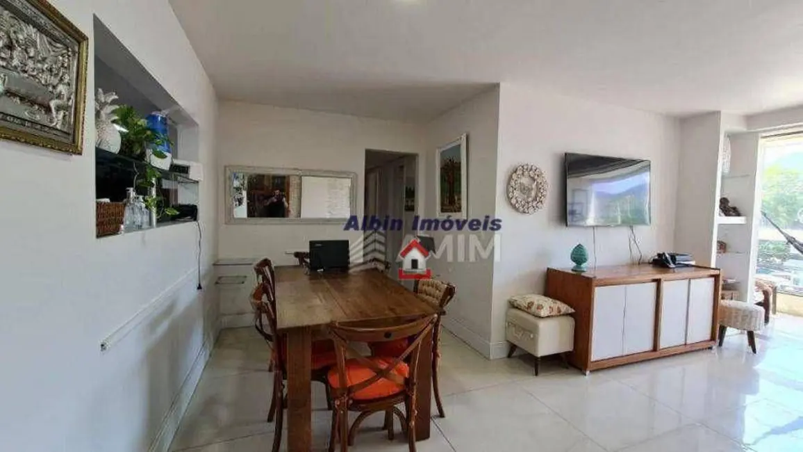 Apartamento com 4 quartos à venda, 189m2 em Itaipu, Niteroi - RJ - imagem 8 Foto 8 de Apartamento com 4 quartos à venda, 189m2 em Itaipu, Niteroi - RJ