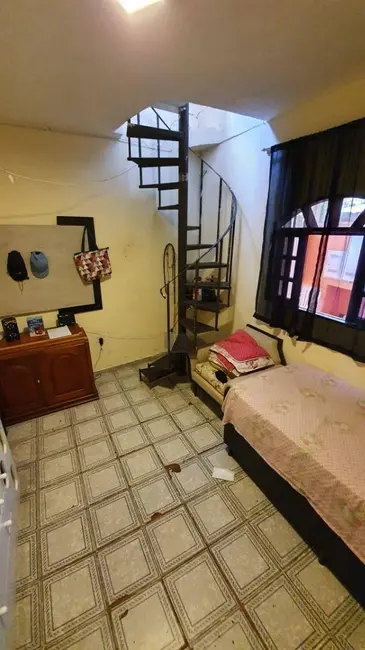Foto 3 de Sobrado com 3 quartos à venda, 150m2 em Jardim Maia, São Paulo - SP