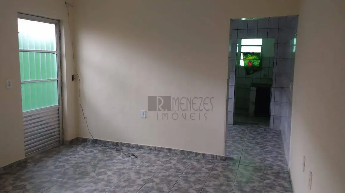 Sobrado com 3 quartos à venda, 125m2 em Jardim Adriane, Itaquaquecetuba - SP - imagem 3 Foto 3 de Sobrado com 3 quartos à venda, 125m2 em Jardim Adriane, Itaquaquecetuba - SP