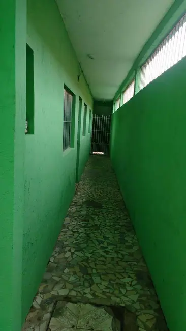 Sobrado com 3 quartos à venda, 125m2 em Jardim Adriane, Itaquaquecetuba - SP - imagem 4 Foto 4 de Sobrado com 3 quartos à venda, 125m2 em Jardim Adriane, Itaquaquecetuba - SP