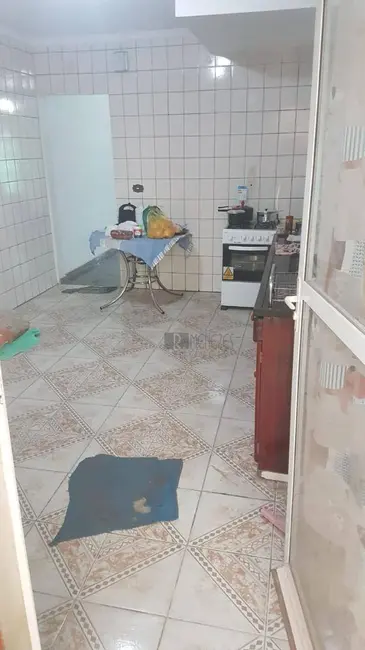 Sobrado com 3 quartos à venda, 250m2 em Vila Jacuí, São Paulo - SP - imagem 7 Foto 7 de Sobrado com 3 quartos à venda, 250m2 em Vila Jacuí, São Paulo - SP