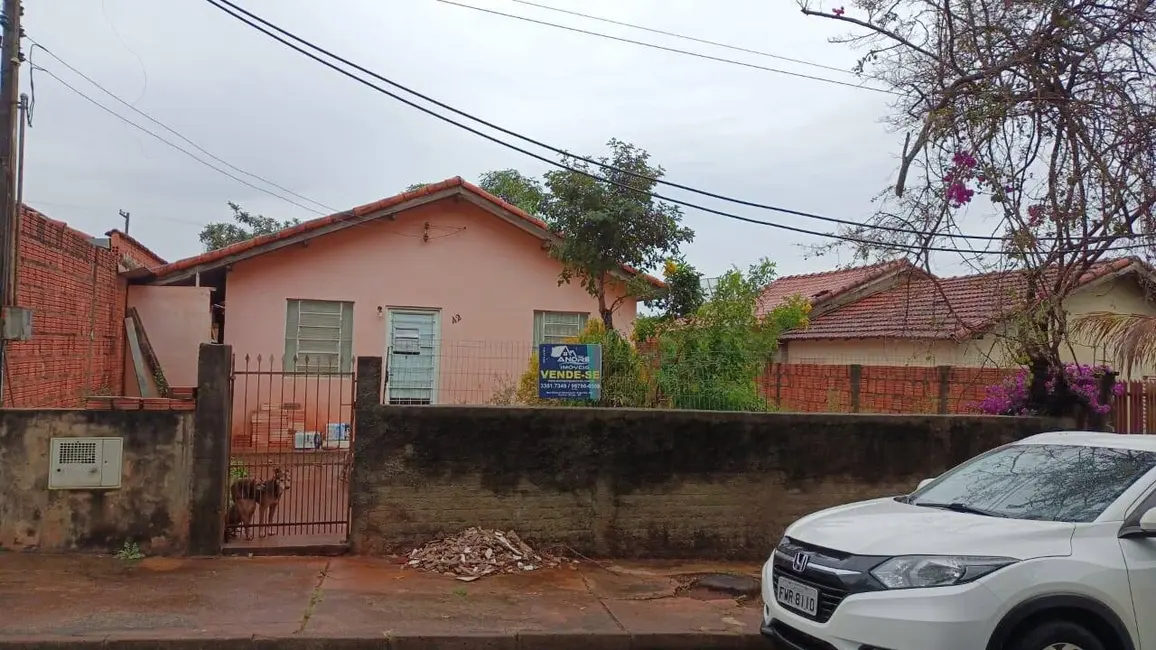 Foto 1 de Casa com 2 quartos à venda, 210m2 em Piraju - SP