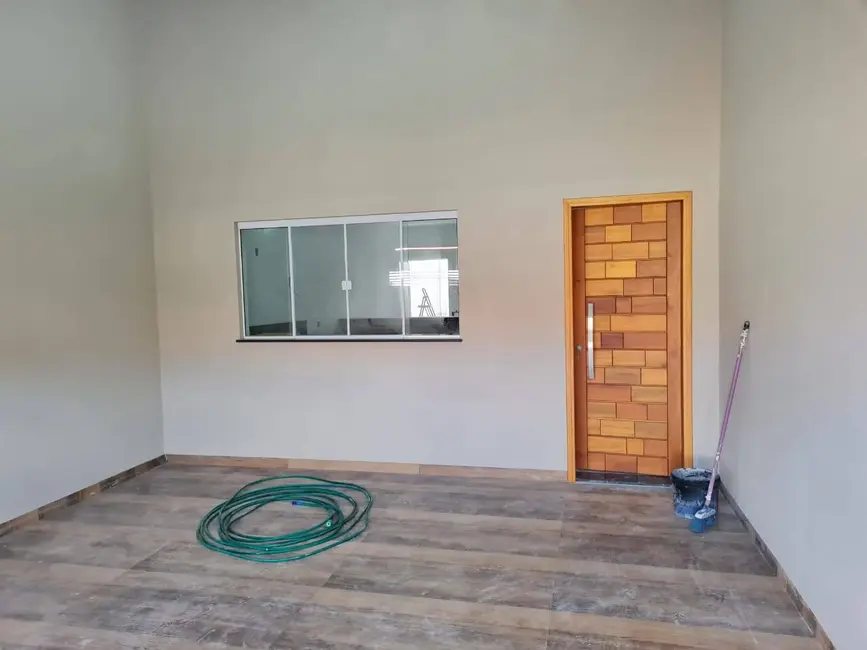 Foto 2 de Casa com 2 quartos à venda, 130m2 em Avare - SP