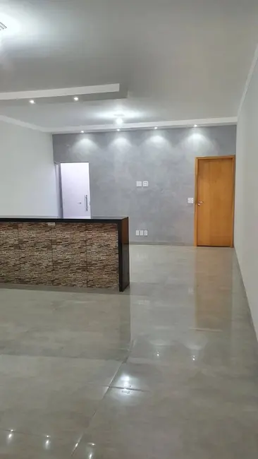 Foto 4 de Casa com 2 quartos à venda, 130m2 em Avare - SP