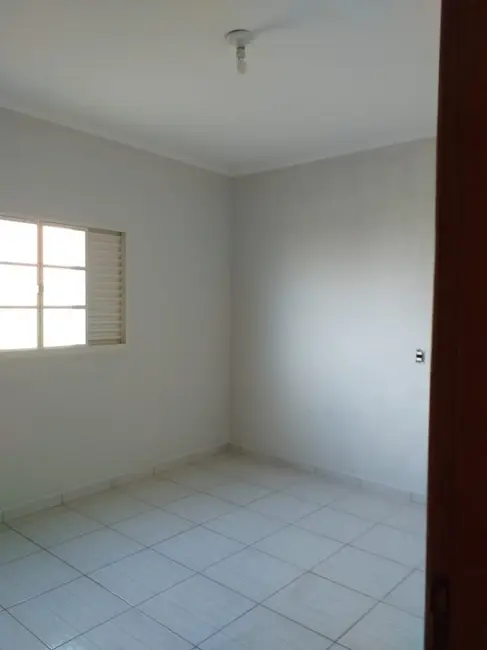 Foto 7 de Casa com 2 quartos à venda, 200m2 em Piraju - SP