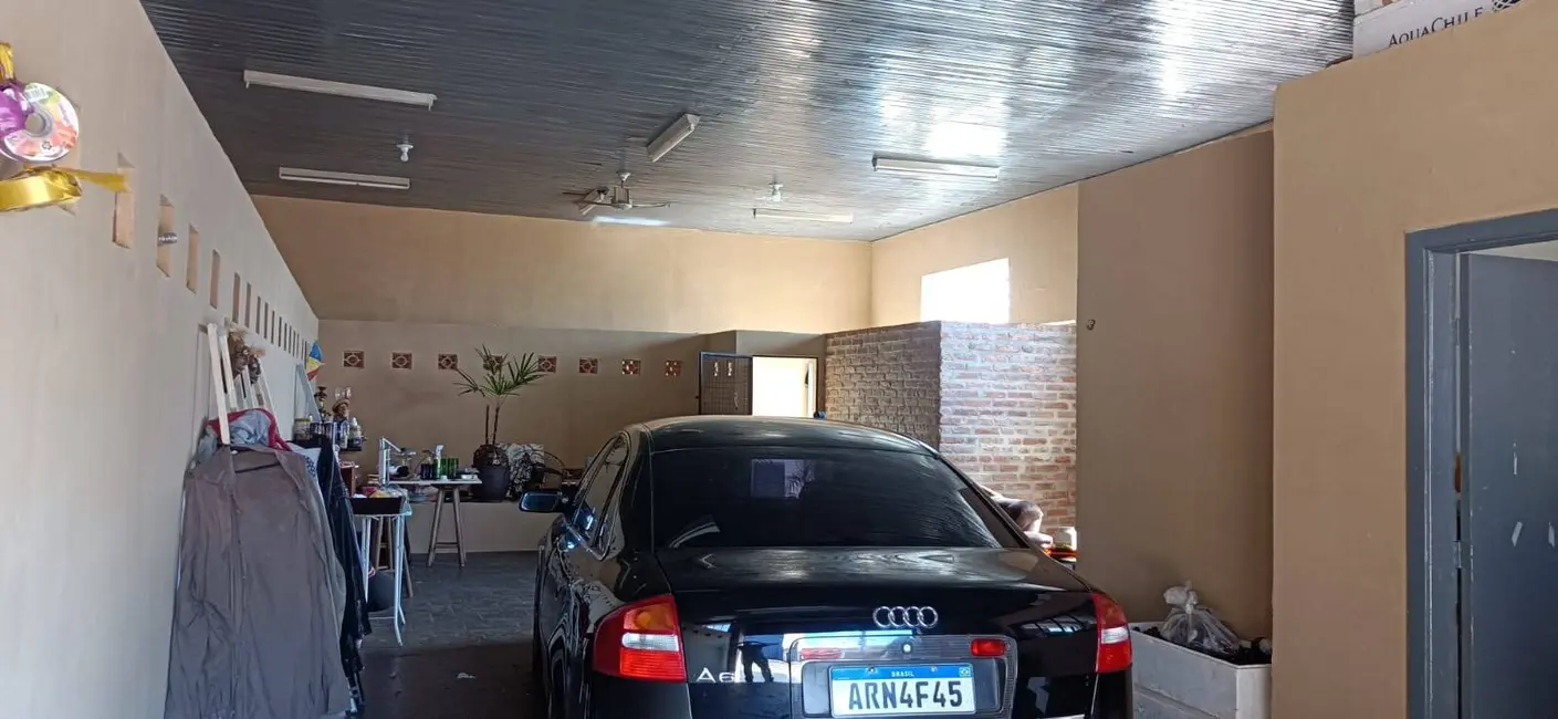 Foto 2 de Casa com 3 quartos à venda, 363m2 em Piraju - SP