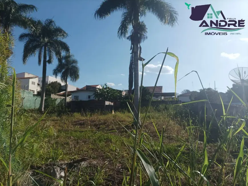 Foto 2 de Terreno / Lote à venda, 1182m2 em Piraju - SP
