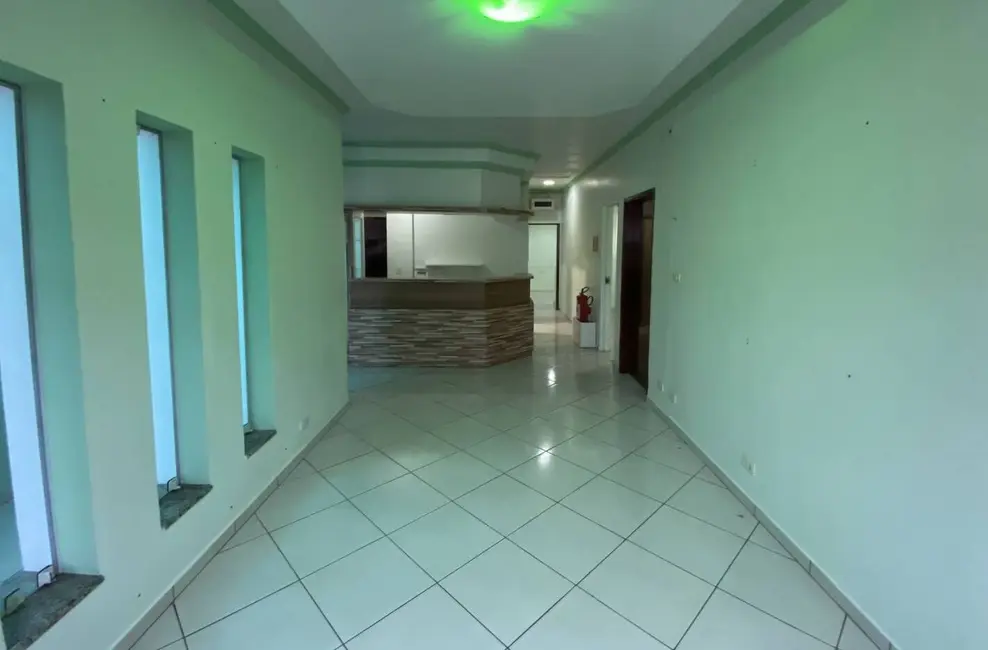 Sala Comercial à venda e para alugar, 318m2 em Centro, Piraju - SP - imagem 4 Foto 4 de Sala Comercial à venda e para alugar, 318m2 em Centro, Piraju - SP