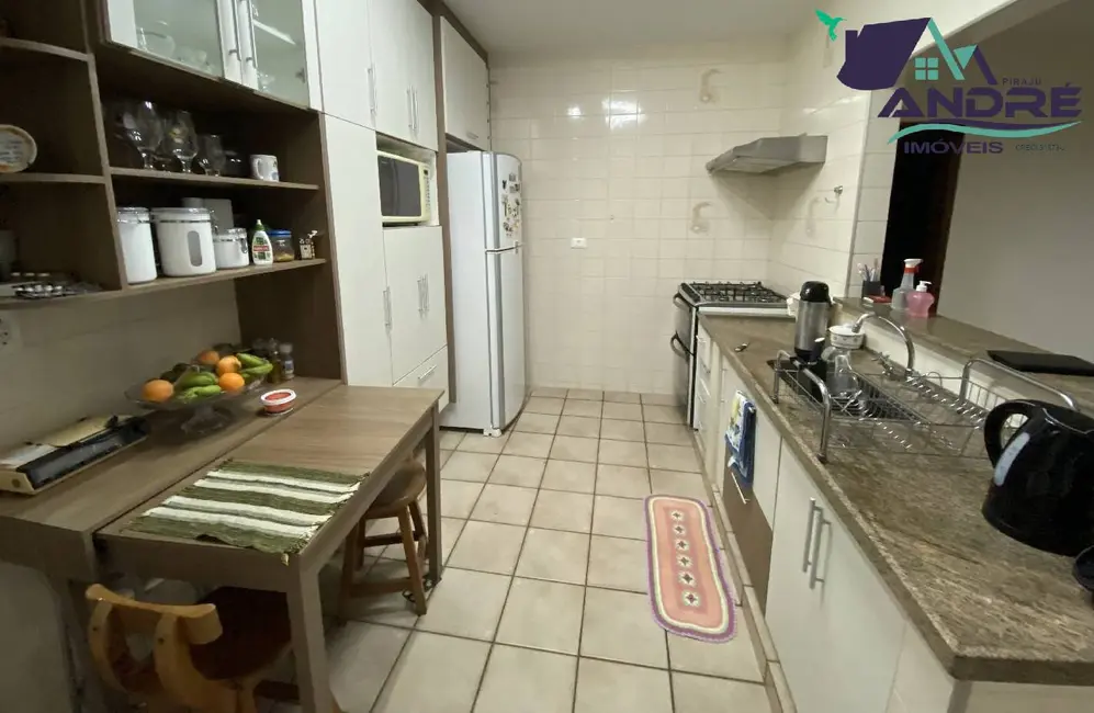 Foto 9 de Casa com 3 quartos à venda, 362m2 em Centro, Piraju - SP