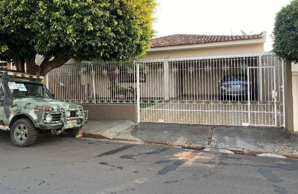 Foto 1 de Casa com 3 quartos à venda, 362m2 em Centro, Piraju - SP