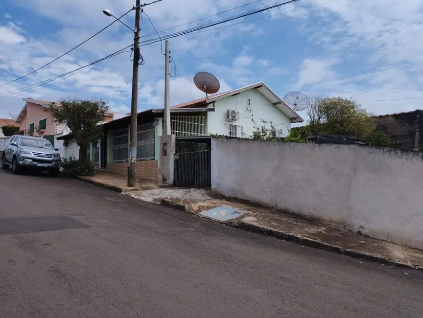 Foto 1 de Casa com 3 quartos à venda, 258m2 em Piraju - SP