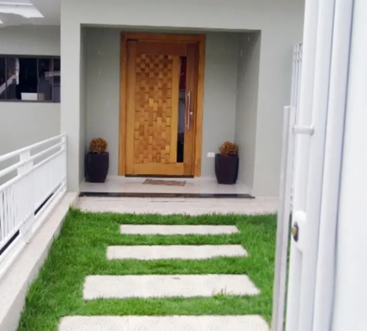 Casa com 3 quartos à venda, 400m2 em Piraju - SP - imagem 5 Foto 5 de Casa com 3 quartos à venda, 400m2 em Piraju - SP