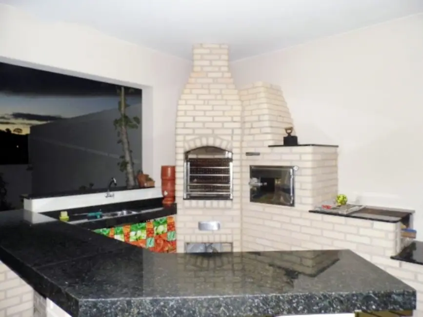 Foto 24 de Casa com 3 quartos à venda, 400m2 em Piraju - SP