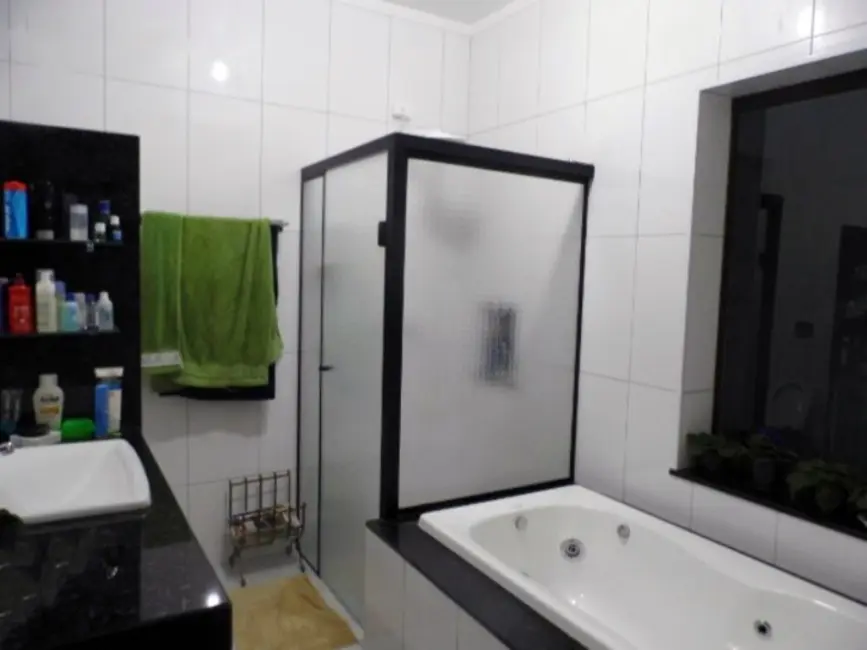 Foto 21 de Casa com 3 quartos à venda, 400m2 em Piraju - SP