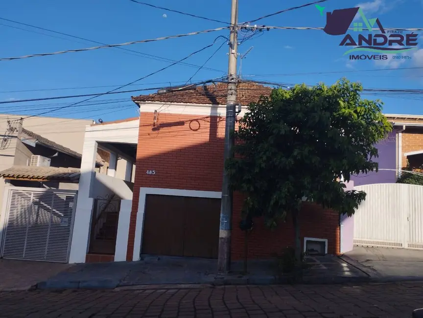 Foto 1 de Casa com 3 quartos à venda, 191m2 em Piraju - SP