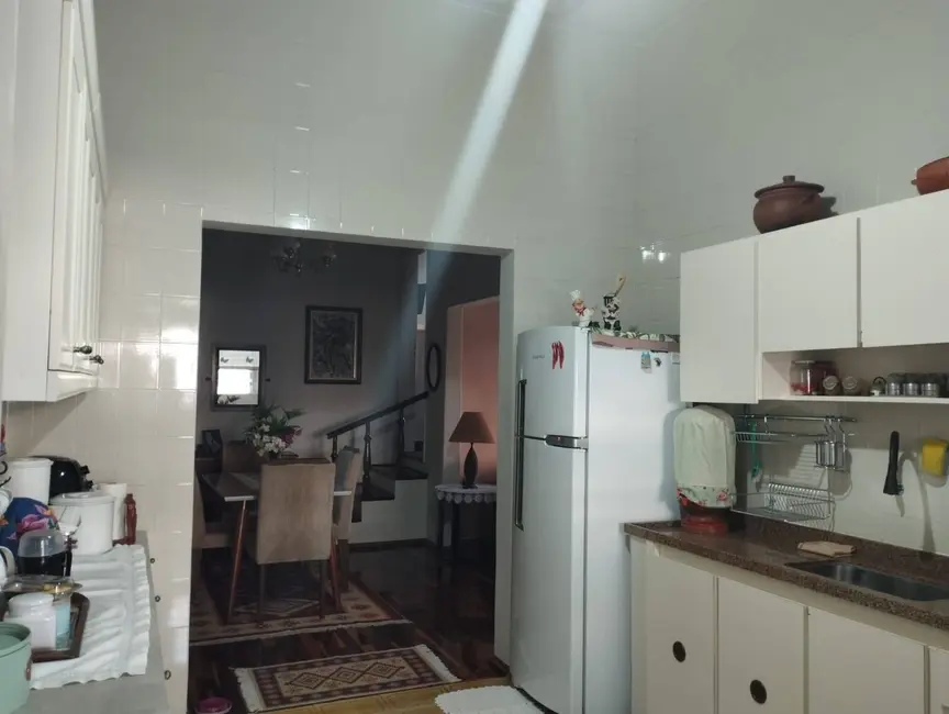 Foto 6 de Casa com 3 quartos à venda, 191m2 em Piraju - SP