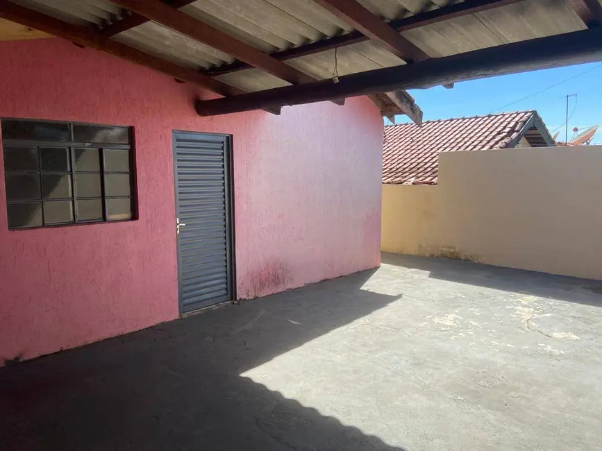 Foto 3 de Casa à venda, 180m2 em Piraju - SP